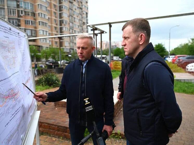 Евгений Наумов проверил ход дорожного строительства в Прикубанском округе Краснодара