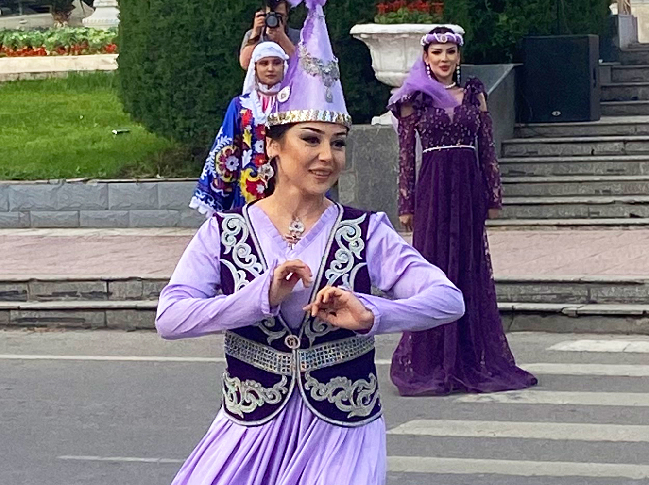 В Таджикистане открылся весенний театральный фестиваль: фоторепортаж