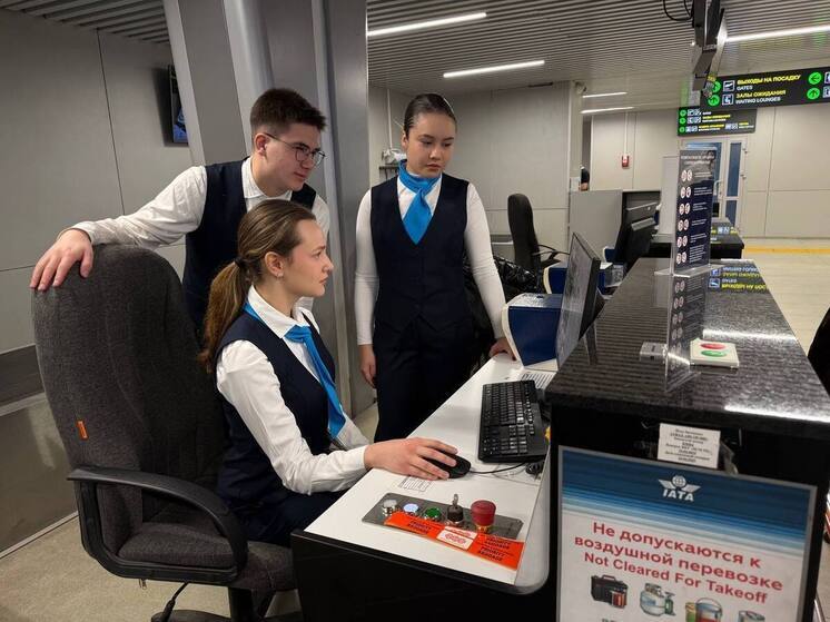 Студенты познакомились с работой аэропорта «Уфа»
