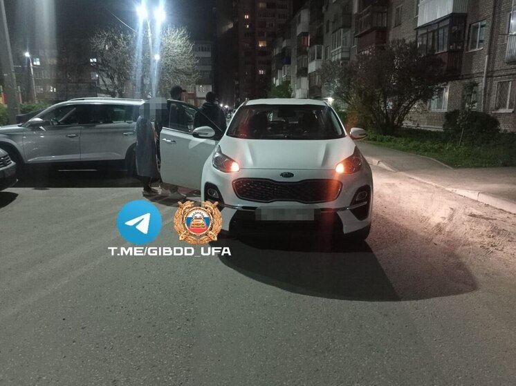 В Уфе машина сбила семилетнего ребенка во дворе