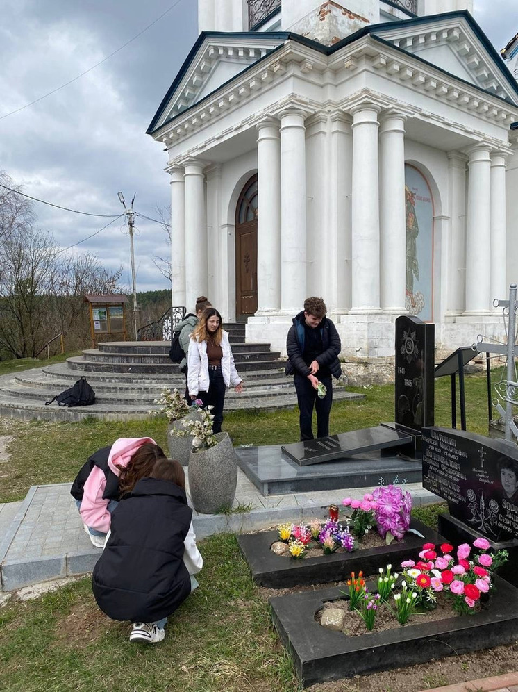 В Боровске благоустраивают мемориалы