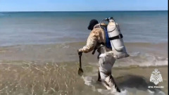 Ставропольские водолазы продолжают спасать Черноморское побережье от мазута