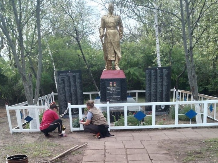 В честь Первомая жители Новолюбимовки провели масштабную уборку территории села