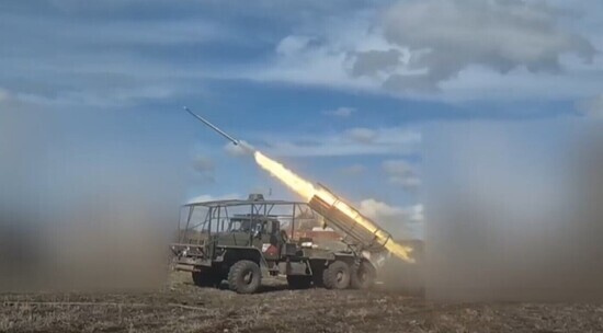 Расчет РСЗО "Град" уничтожил группу пехоты ВСУ: кадры боевой работы