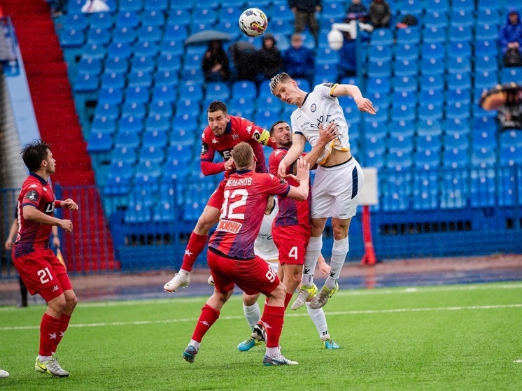 Поднажали и дожали: после двух подряд поражений «СКА-Хабаровск» одолел КАМАЗ