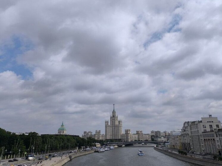 Москвичей предупредили об усилении ветра в субботу и до понедельника