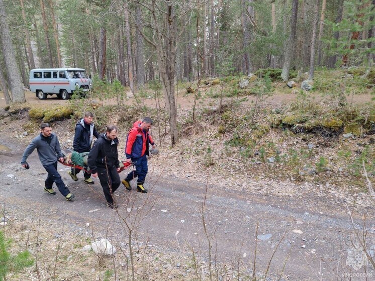 Туристка из Нового Уренгоя обратилась за помощью к спасателям Кабардино-Балкарии