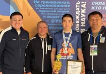 Воспитанник спортивной школы олимпийского резерва по адаптивным и национальным видам спорта Забайкальского края Сэнгэ Цыбиков завоевал серебряную медаль на Первенстве России по вольной борьбе и выступит на Первенстве Европы