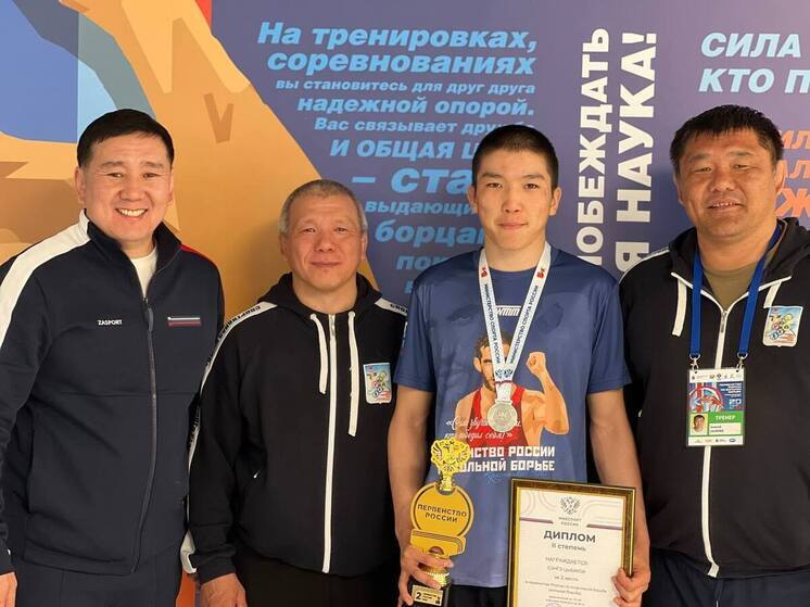 Юноша из Забайкалья представит Россию на Первенстве Европы по вольной борьбе