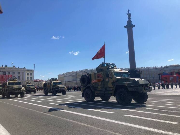 Из какого района Петербурга быстрее всего доехать до Дворцовой 9 Мая