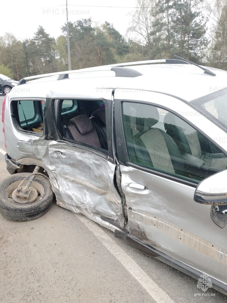 В ДТП с Renault и LADA  в Обнинске пострадали люди