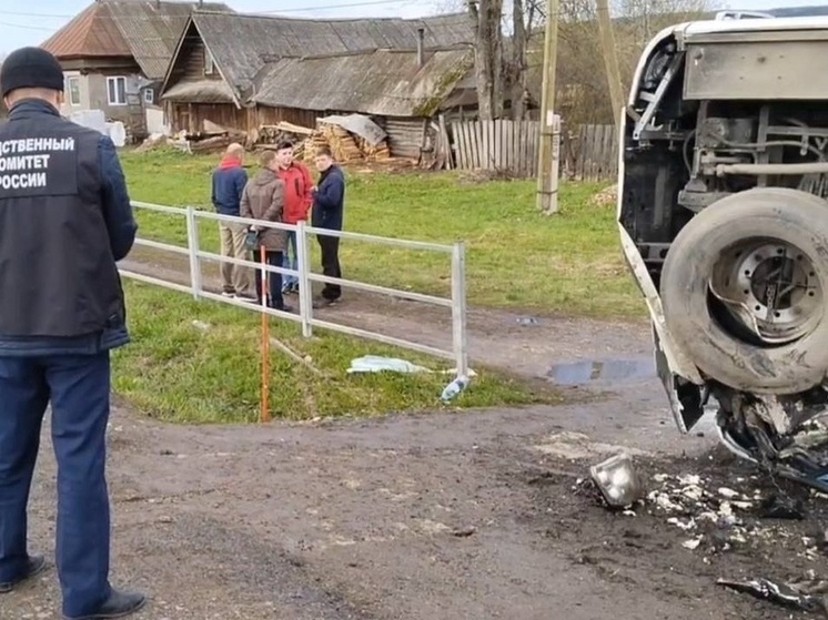 В Суксунском районе перевернулся автобус с туристами, есть пострадавшие