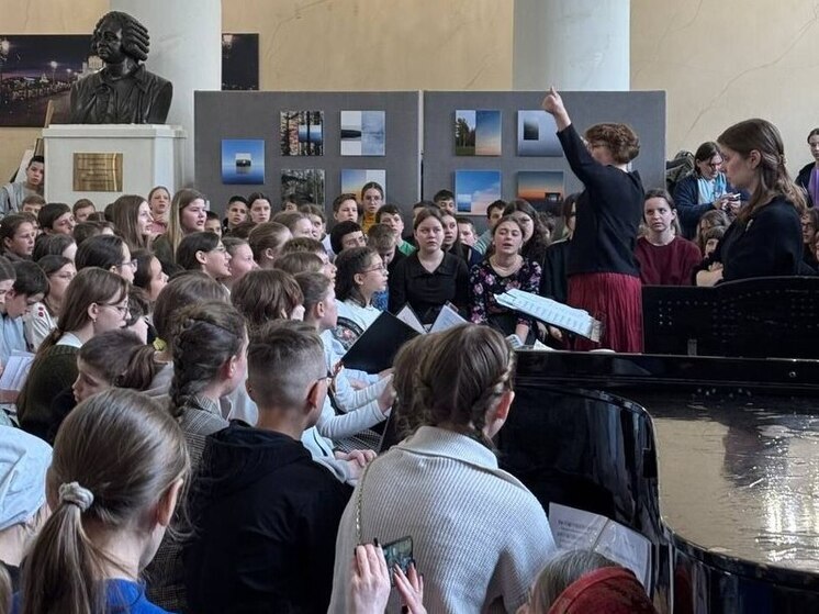 Тарусские солисты споют «День Победы» в составе всероссийского хора