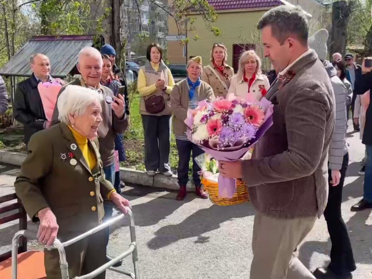 В томских дворах зазвучали песни военных лет