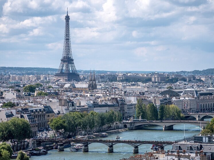 Кошко: французы возмущены, что РФ не будет 8 мая