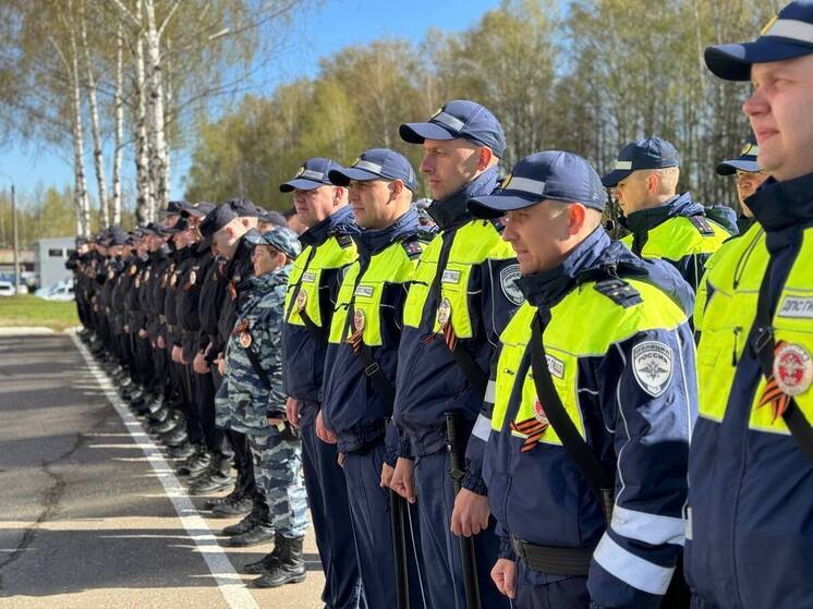 В Костроме прошел смотр готовности сотрудников полиции