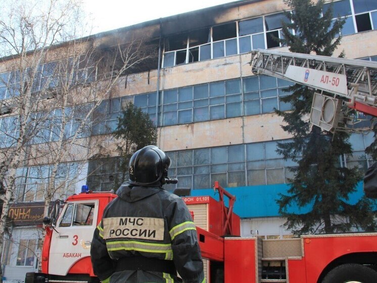 Во Всеволожске загорелась квартира после налёта пятерых в масках