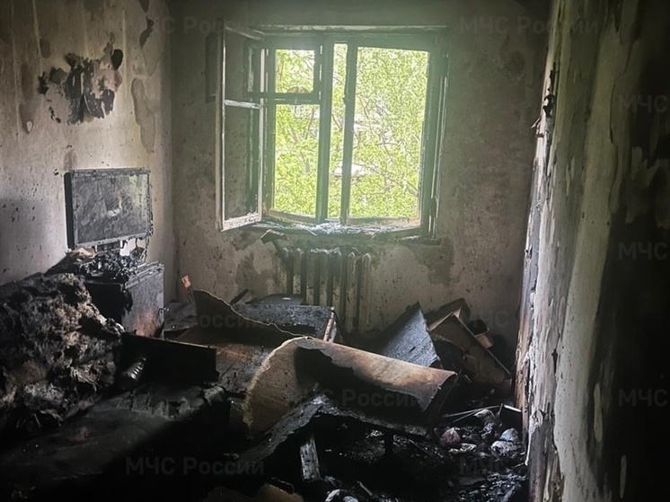 Ночью в Орле вспыхнул пожар в жилом доме, эвакуированы восемь человек