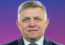 Премьер-министр Словакии Роберт Фицо заявил, что, несмотря на ранения после покушения в мае 2024 года, он намерен продолжать работу
