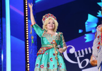 Женщина, напавшая на певицу Надежду Кадышеву, утверждает, что действовала по указке журналистов