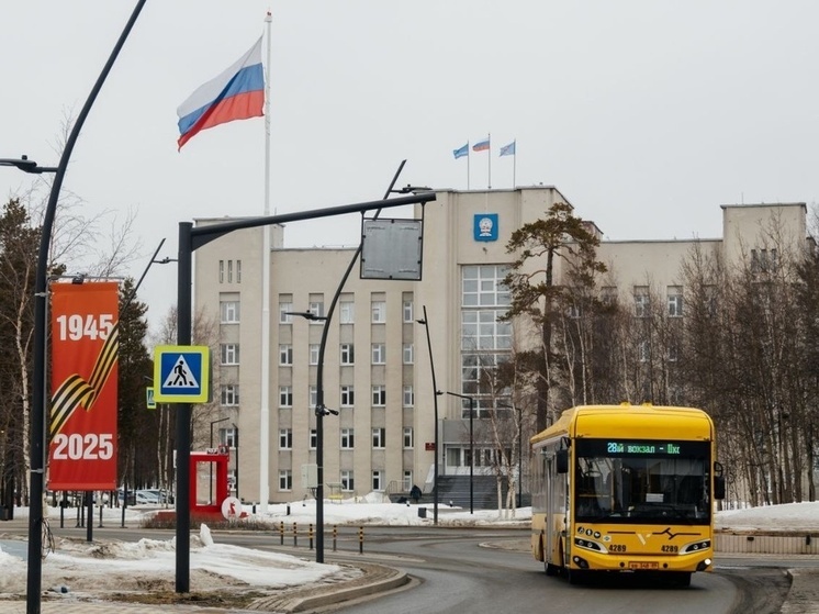Автобусы Ноябрьска поедут по новым схемам из-за перекрытой улицы