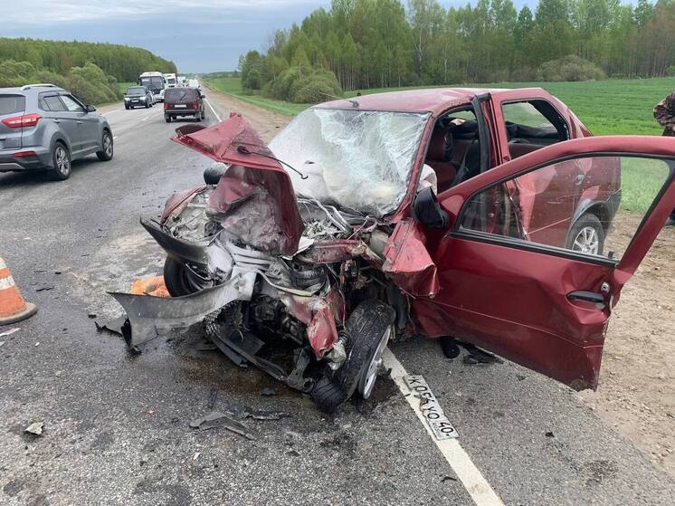 В ДТП в Мещовском районе погибли двое