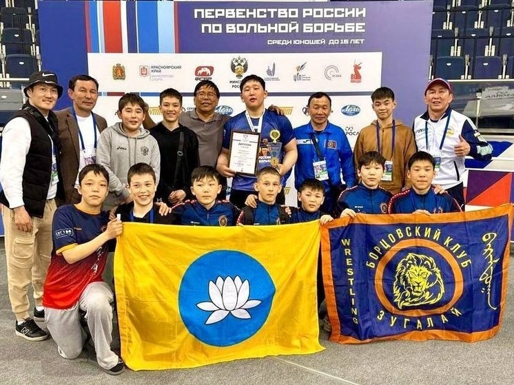 Борец из Калмыкии одержал победу на первенстве России