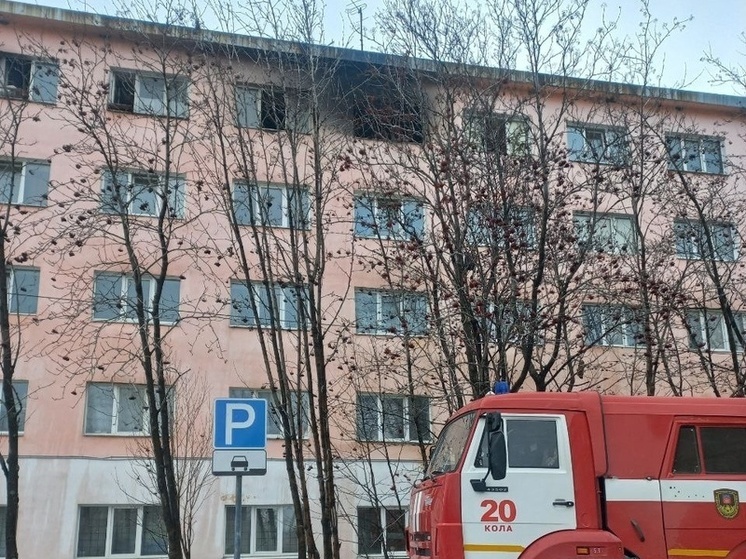 В Коле из горящей квартиры  госпитализировали двух человек