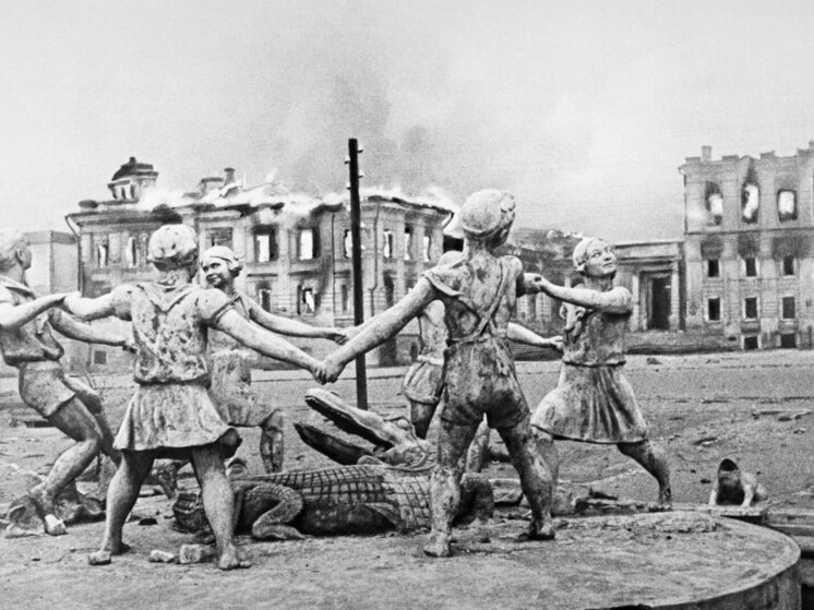 Война в объективе «лейки» — среди лучших фронтовых фотокоров оказались бывшие сотрудники столичной молодежной газеты
