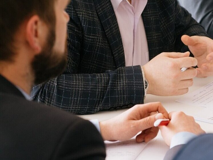 Пензенцам напомнили о графике работы в мае