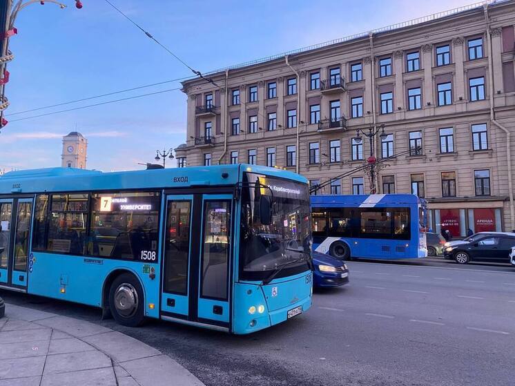 В центре Петербурга пять автобусов начнут ездить по новой схеме с 5 мая