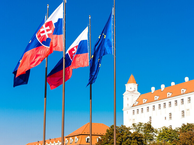 В Словакии собрали подписи за референдум об отмене санкций против России