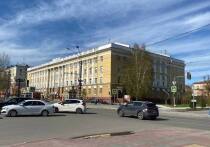 5 мая в Алтайский государственный медицинский университет вернулся на работу известный в регионе врач Андрей Коломиец, который ранее возглавлял в вузе кафедру травматологии и ортопедии