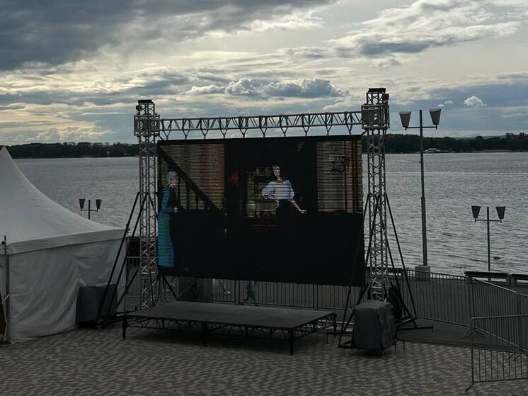 На набережной Самары открылся бесплатный кинотеатр под открытым небом