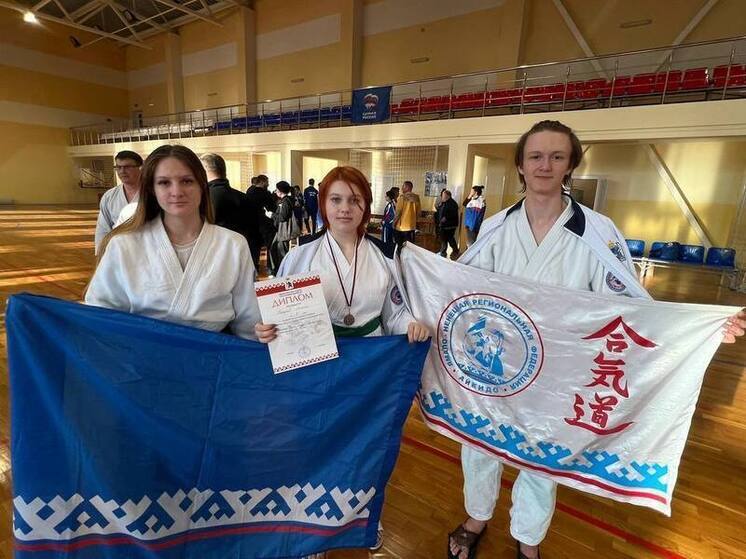 Юная спортсменка из Салехарда взяла бронзу межрегионального турнира по айкидо
