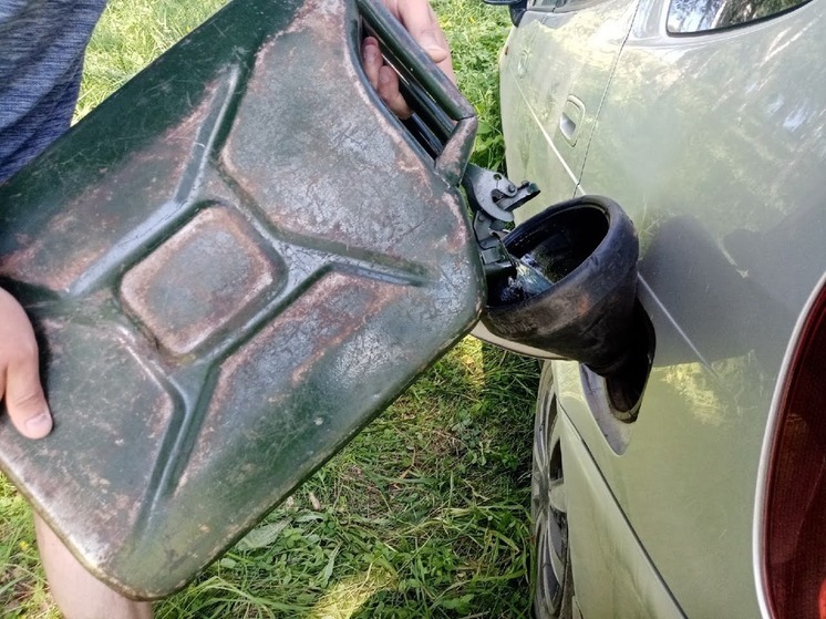 На одной из АЗС Омска подняли цены на бензин