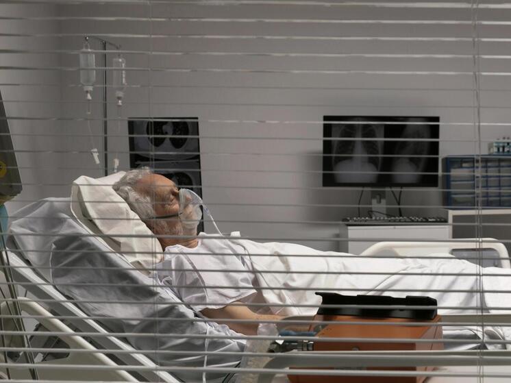 Загадочные движения в гробу: что происходит с телом после смерти