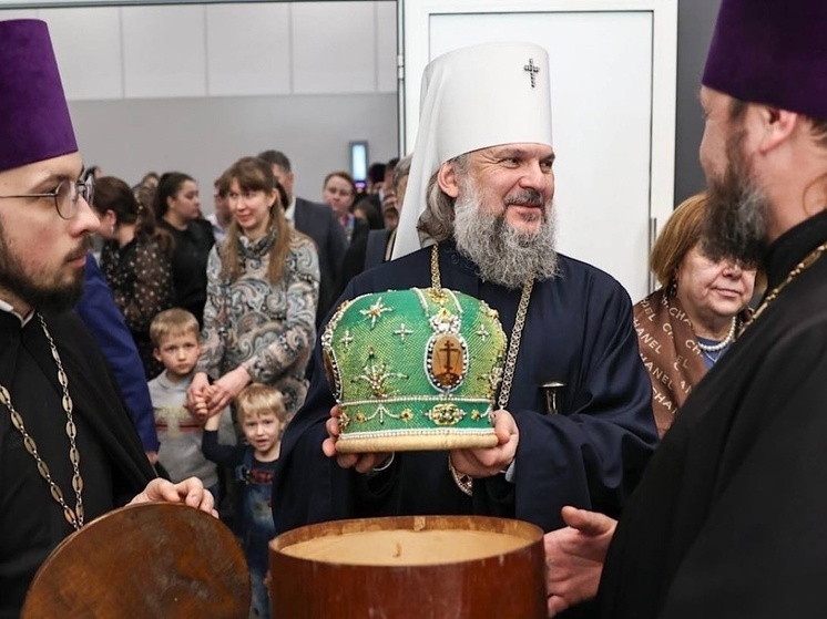 Во время демонтажа старого дома в Твери нашли церковную митру
