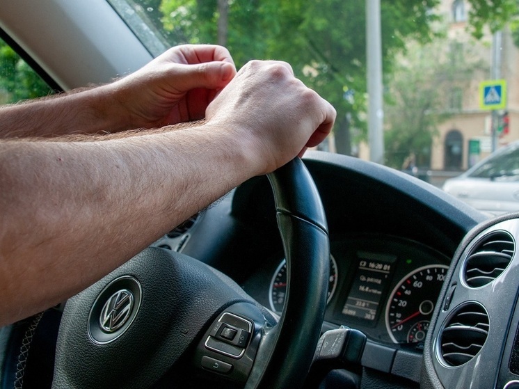 Автоэксперт Стрельбицкий: каждое утро водители повторяют одни и те же ошибки