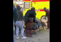 6 мая в Барнауле средь бела дня на пожилого мужчину напал молодой парень. По словам очевидцев, он нанес пожилому мужчине множество ударов. В соцсетях горожане рассказывают, что пострадавший в итоге, якобы, скончался.
