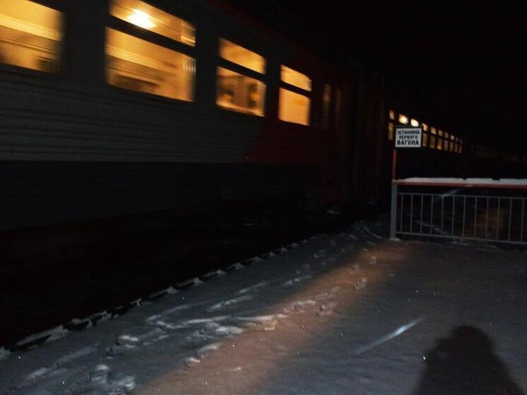 Трагедия на железной дороге унесла жизнь женщины в Омской области