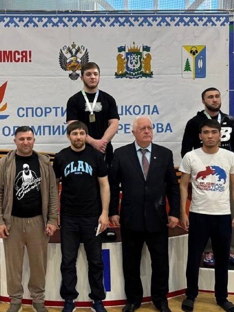 Борцы с Ямала взяли 11 медалей чемпионата Урала