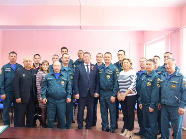 В Чувашии наградили водолазов в честь профессионального праздника