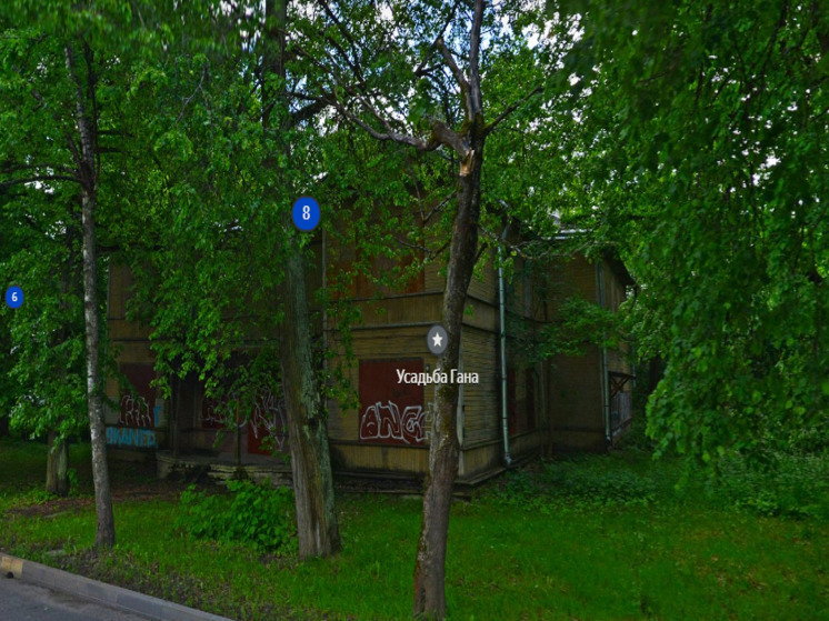 Редкий образец застройки Ораниенбаума выставили на торги в Петербурге