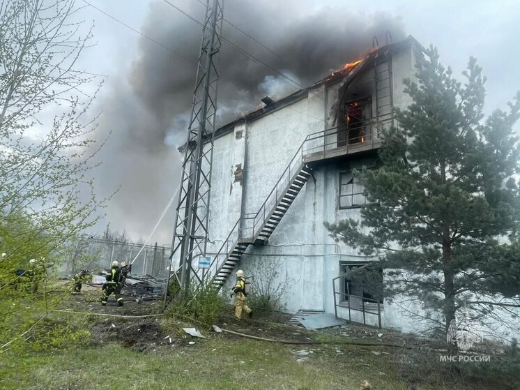 1250 квадратов составила площадь пожара на заводе в Каменске-Уральском