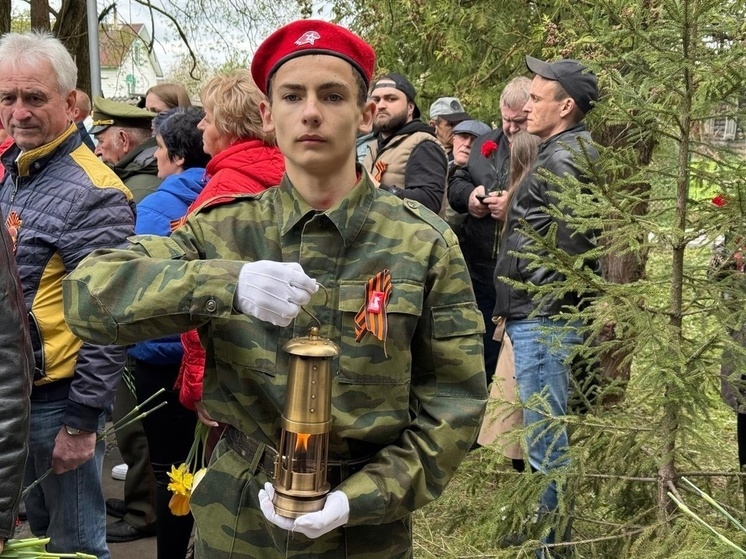 В Локне зажгли новый Вечный огонь в рамках акции «Храним огонь Победы»