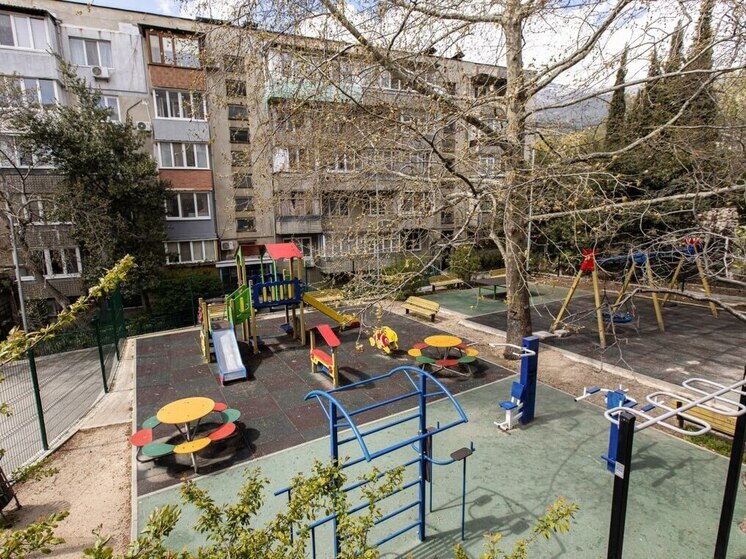 В Крыму до июня сформируют программу ремонта придомовых территорий МКД
