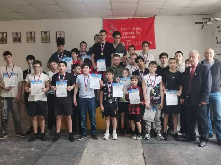 В Адлере прошел чемпионат и первенство Сочи по гиревому спорту