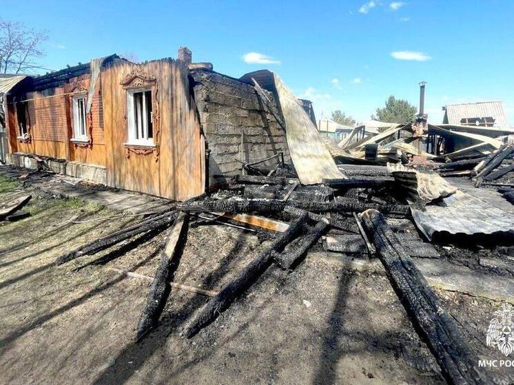 В томском селе Кожевниково сгорели дом и надворные постройки