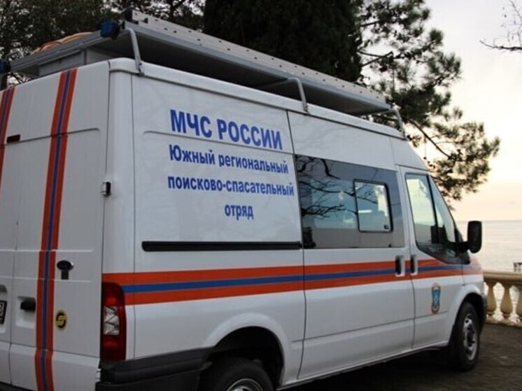 В Сочи водителя «Газели» зажало в салоне в результате аварии